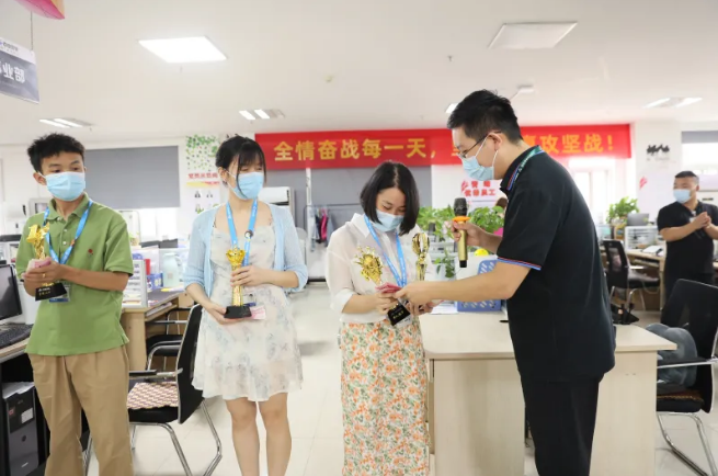 激情时刻！荣耀时刻！